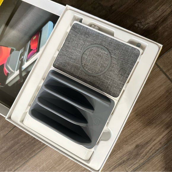 Charging Station iPhone iPad Apple Watch - Picture 3 of 6